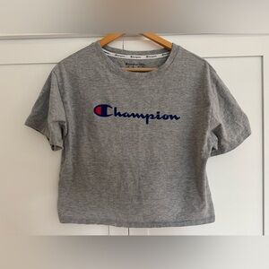 Champion Women’s Heather Gray Cropped Tee M